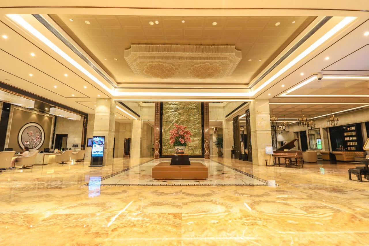 Royal Garden Hotel Shanghai-Free Shuttle To And From Disney & Pvg & Close Metro Line2 Easy To Sha New Expo Екстериор снимка