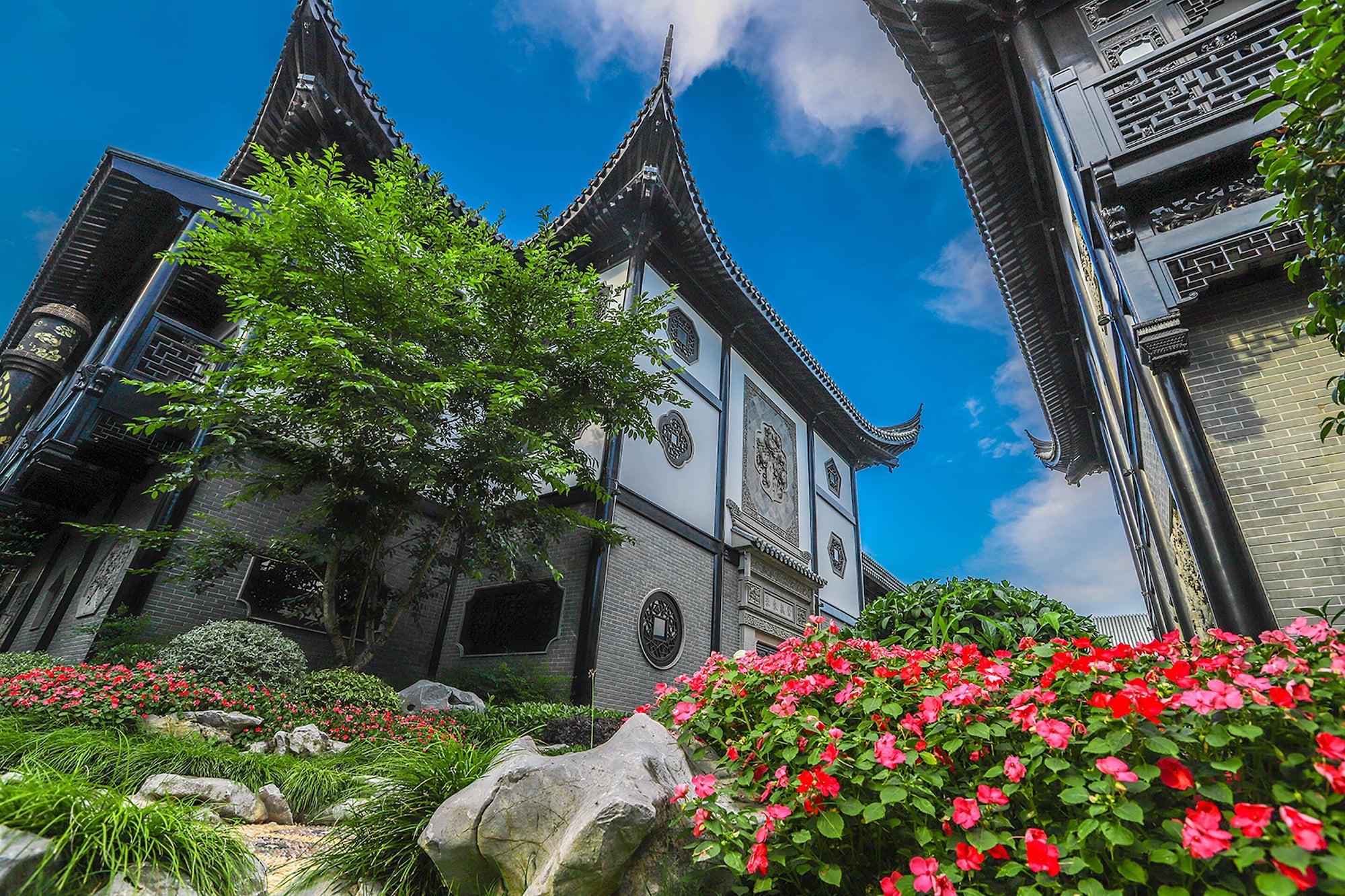 Royal Garden Hotel Shanghai-Free Shuttle To And From Disney & Pvg & Close Metro Line2 Easy To Sha New Expo Екстериор снимка