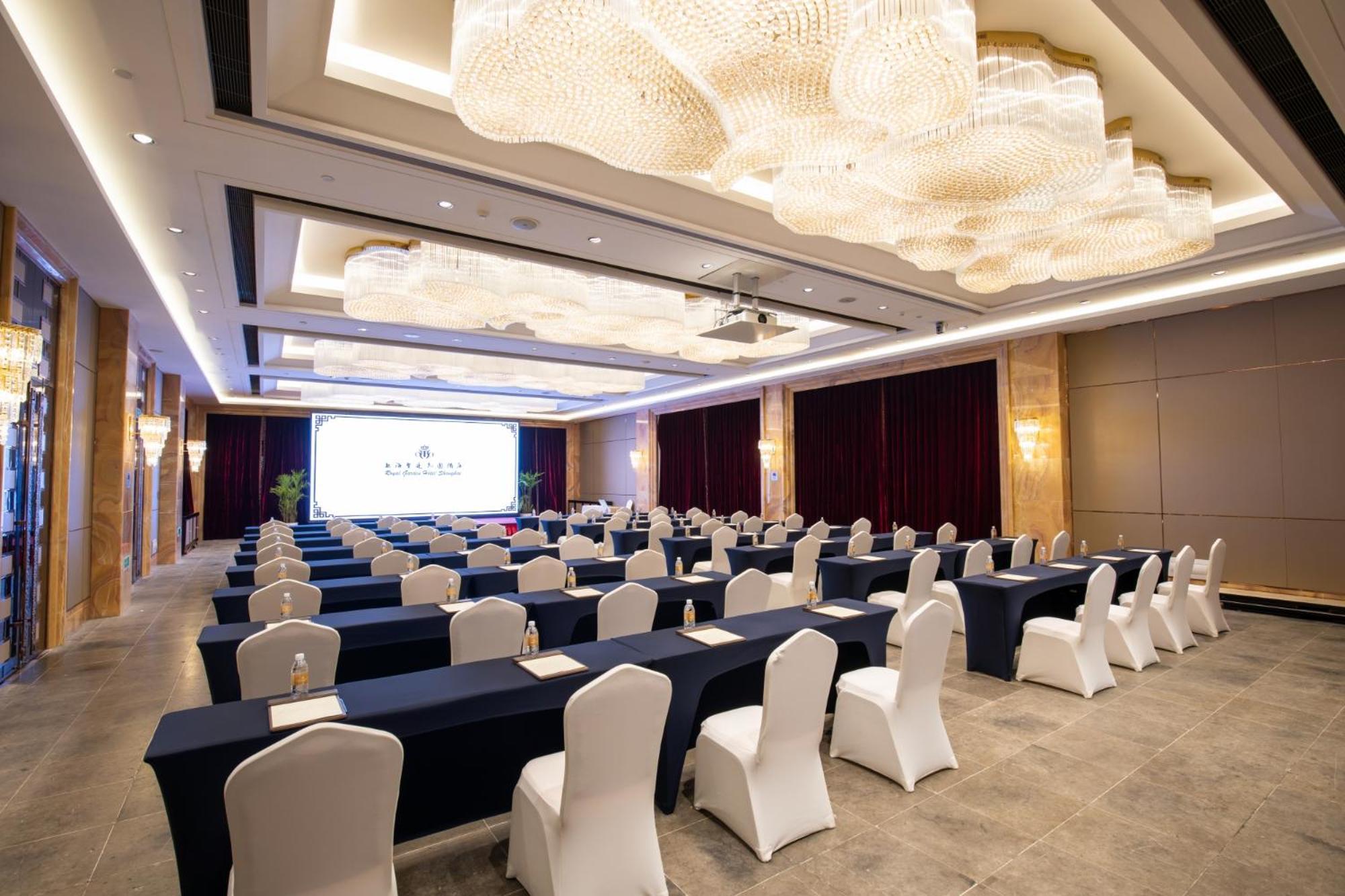Royal Garden Hotel Shanghai-Free Shuttle To And From Disney & Pvg & Close Metro Line2 Easy To Sha New Expo Екстериор снимка