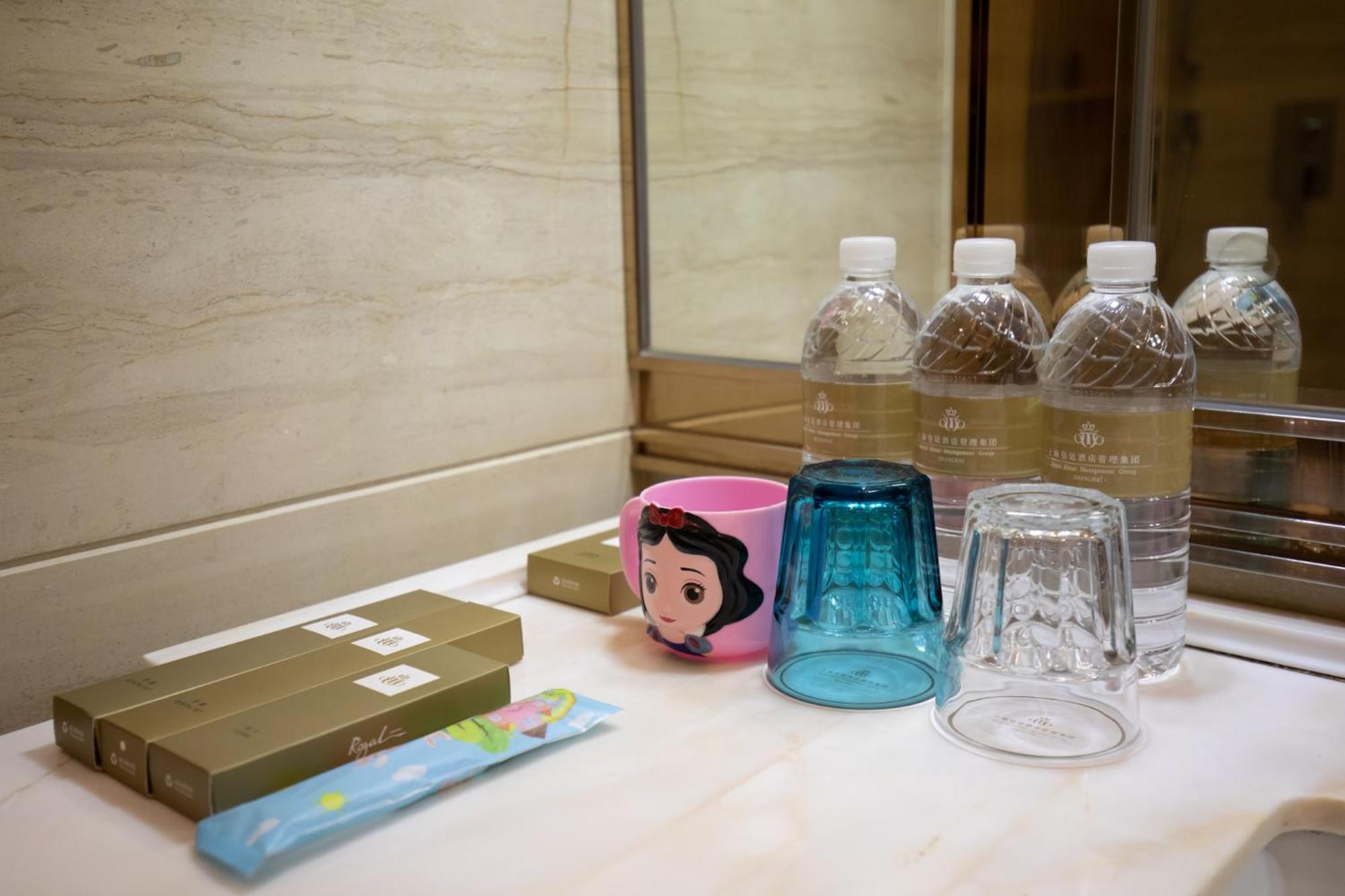 Royal Garden Hotel Shanghai-Free Shuttle To And From Disney & Pvg & Close Metro Line2 Easy To Sha New Expo Екстериор снимка